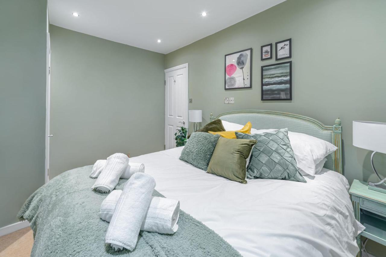 Stylish Shepherds Bush Flat Apartment Лондон Екстериор снимка